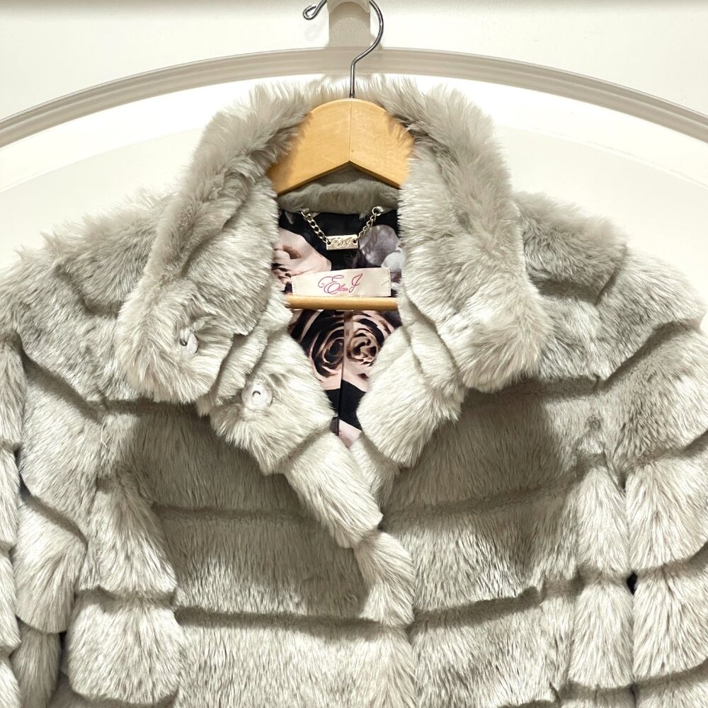 Eliza J Faux Fur Coat Jacket Gray Silver Floral Lining Petite Small - Picture 5 of 11